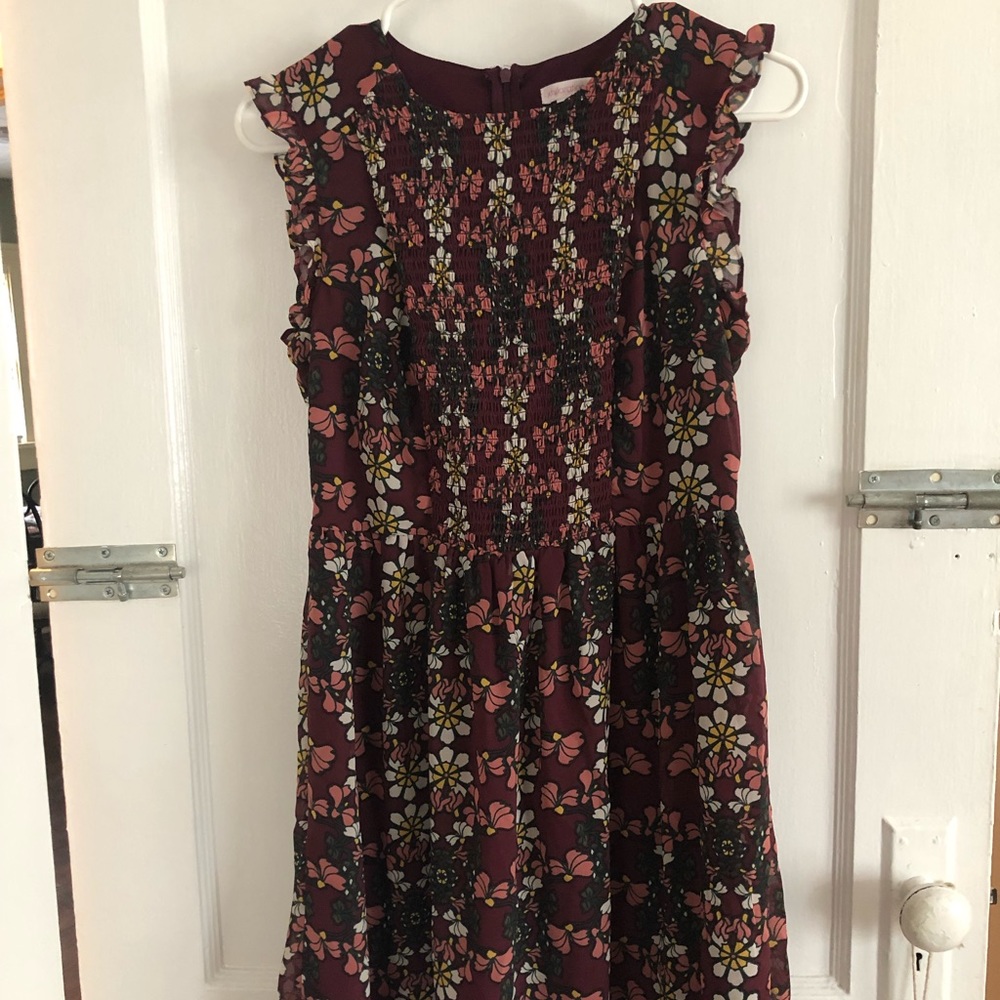 A beautifully unique pattern. In great condition.